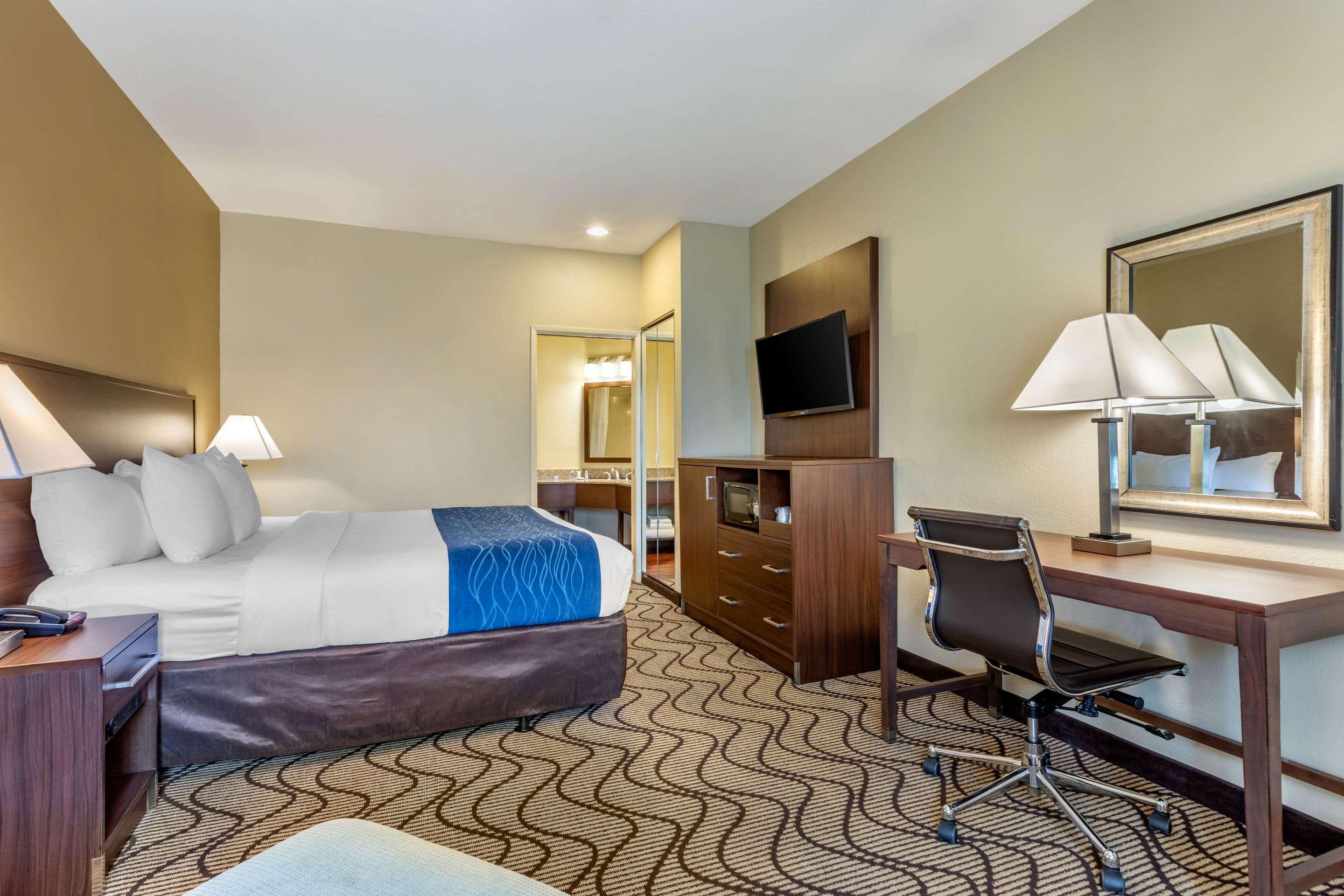 סנטה אנה Comfort Inn & Suites Orange County John Wayne Airport מראה חיצוני תמונה