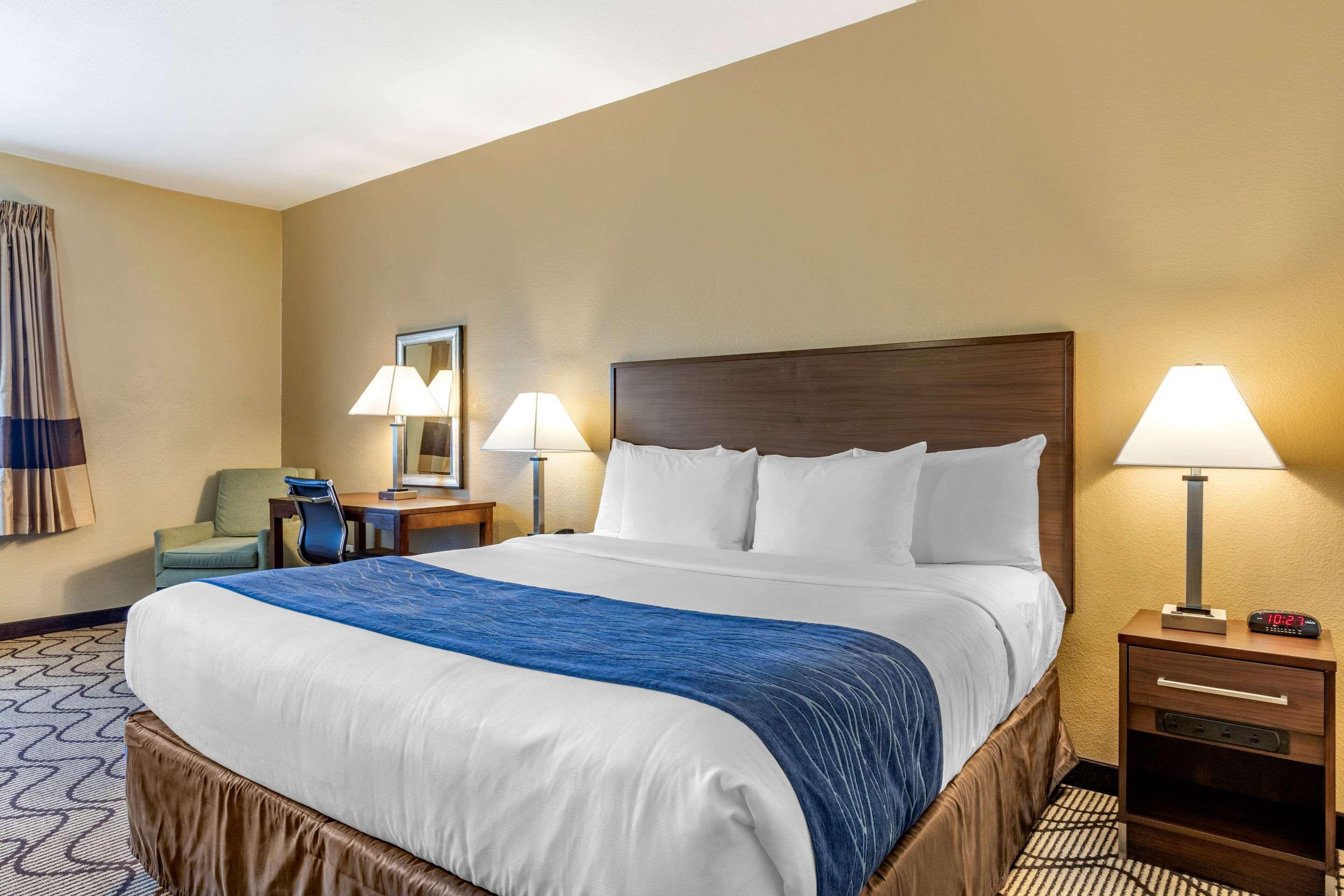 סנטה אנה Comfort Inn & Suites Orange County John Wayne Airport מראה חיצוני תמונה