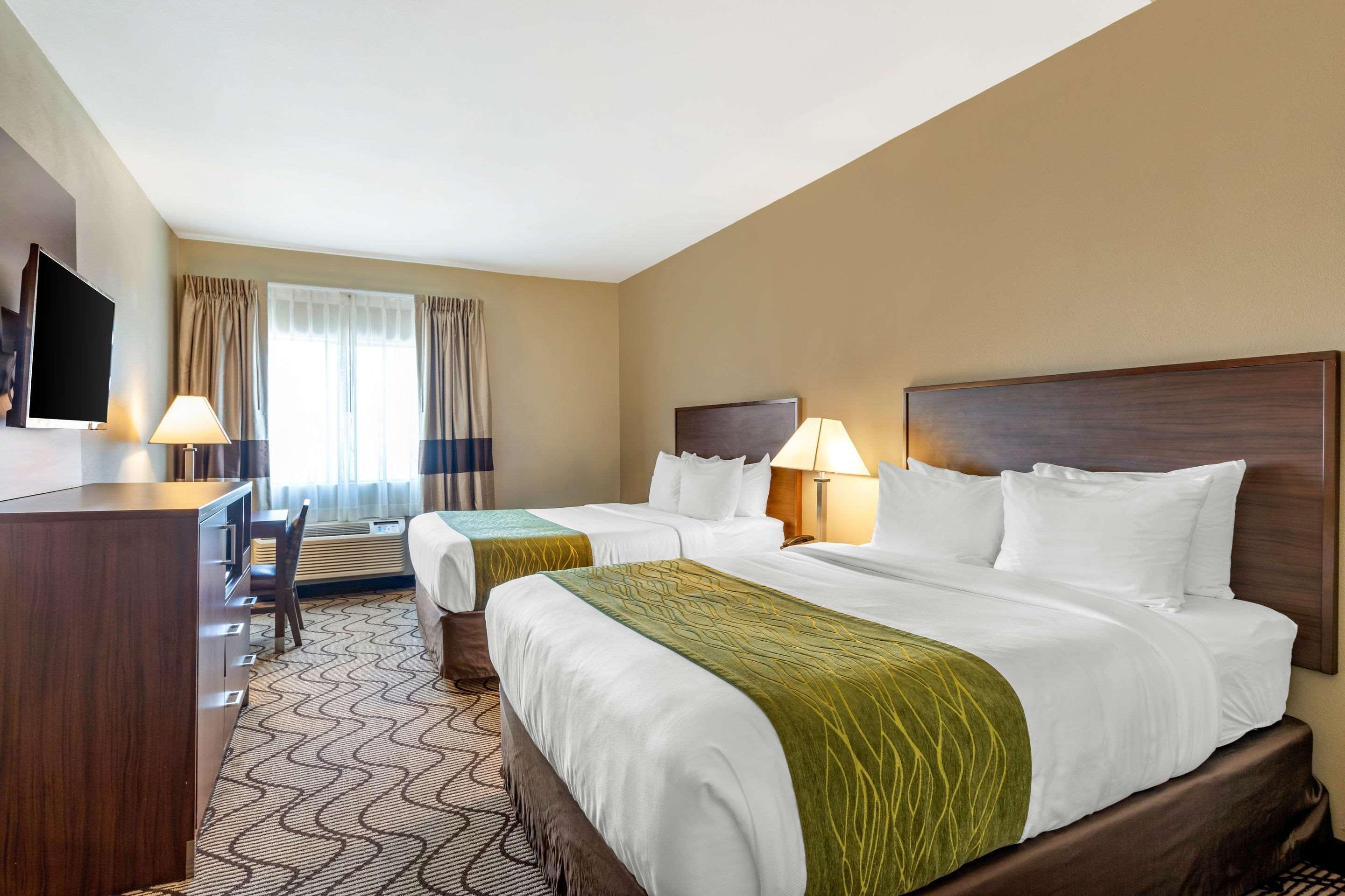 סנטה אנה Comfort Inn & Suites Orange County John Wayne Airport מראה חיצוני תמונה