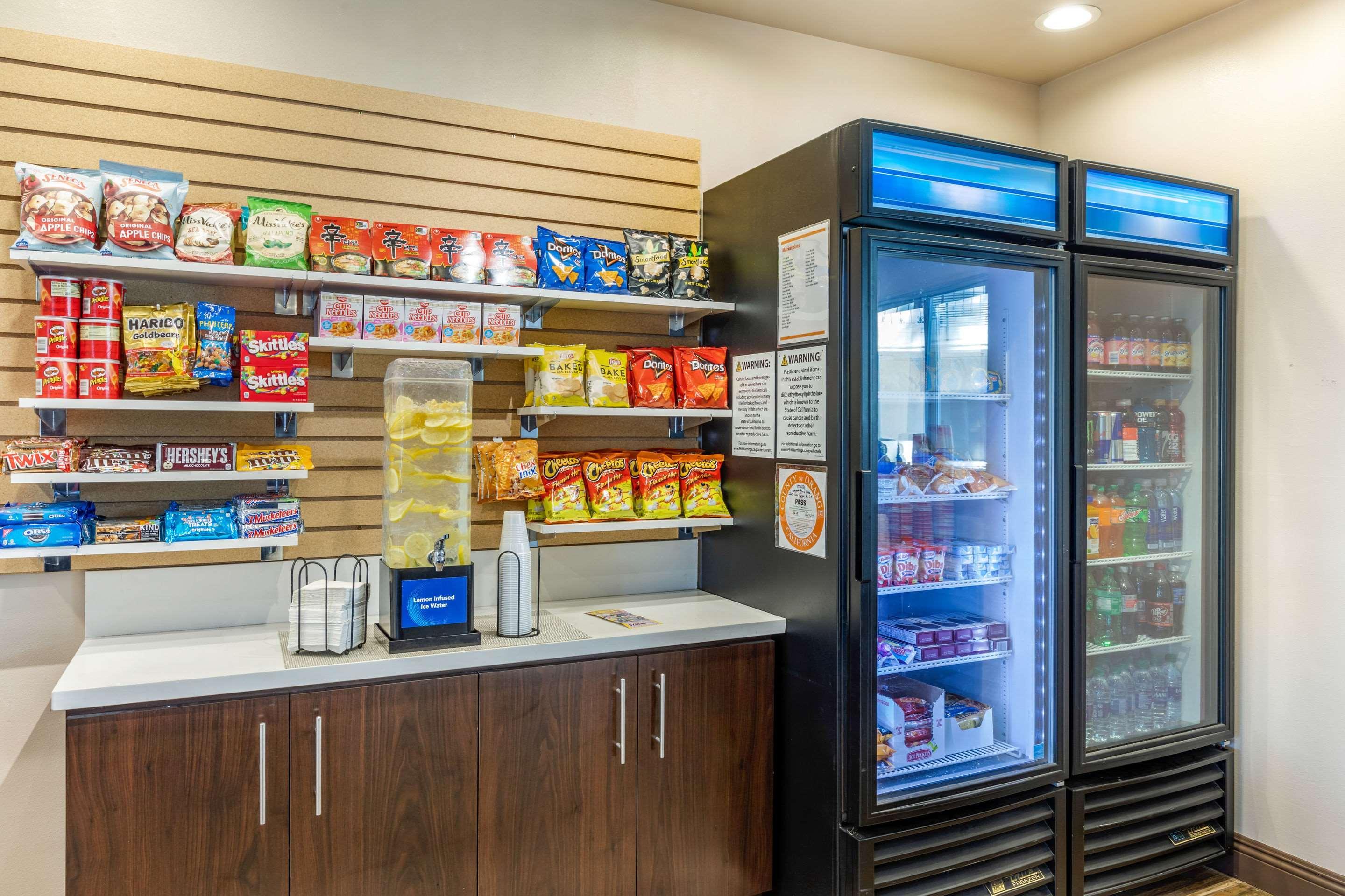 סנטה אנה Comfort Inn & Suites Orange County John Wayne Airport מראה חיצוני תמונה
