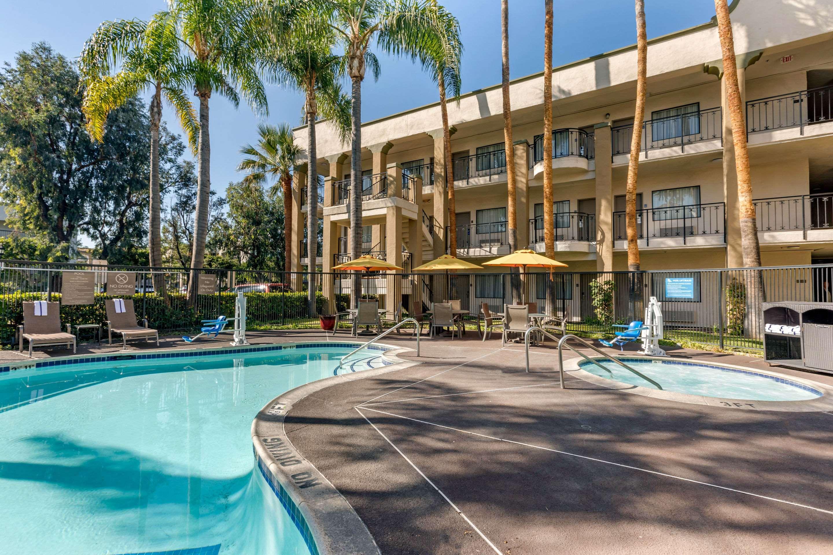 סנטה אנה Comfort Inn & Suites Orange County John Wayne Airport מראה חיצוני תמונה