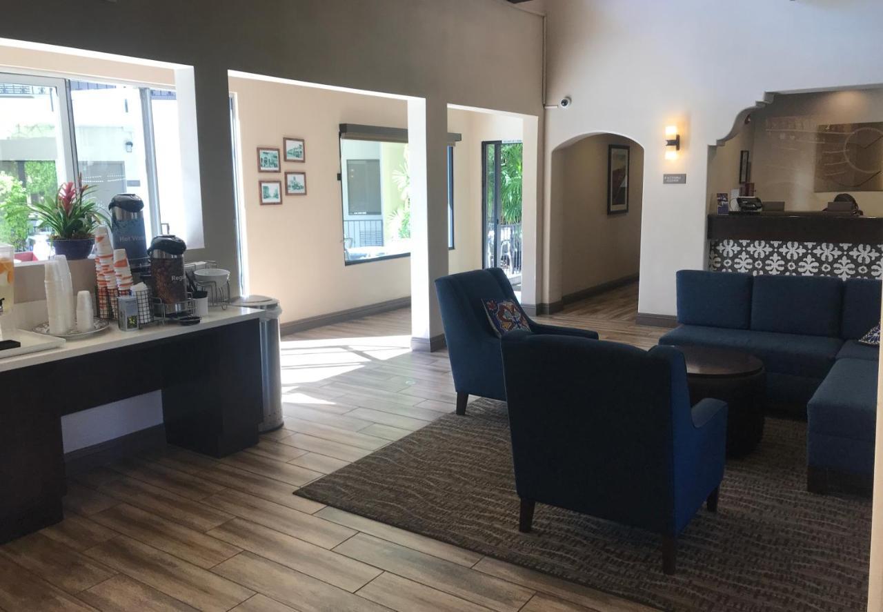 סנטה אנה Comfort Inn & Suites Orange County John Wayne Airport מראה חיצוני תמונה