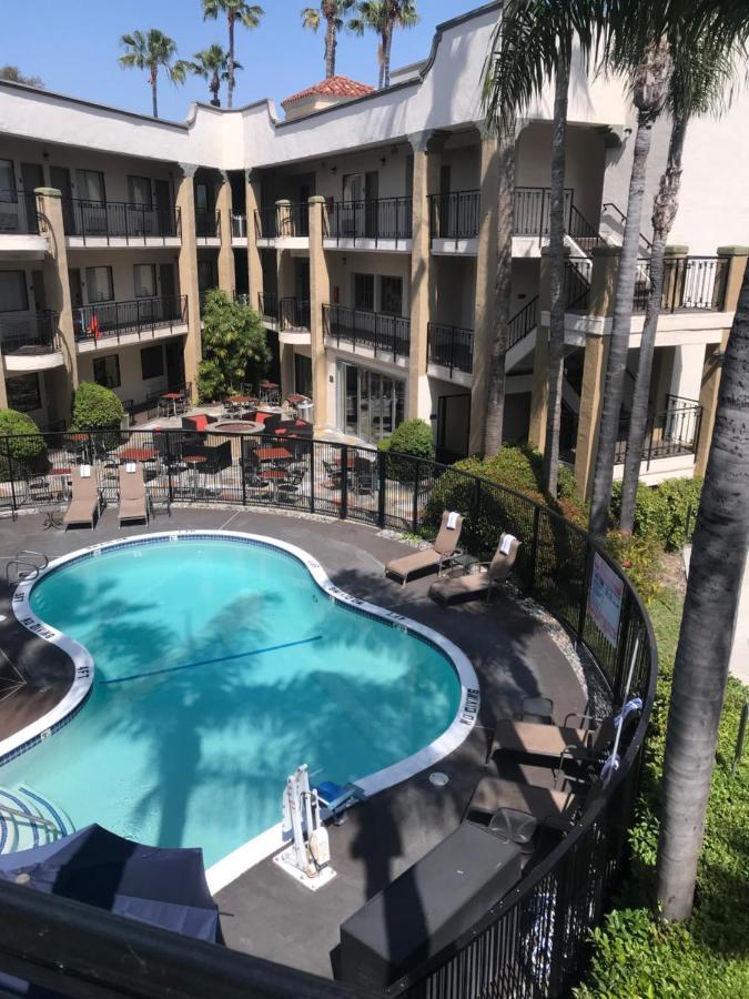 סנטה אנה Comfort Inn & Suites Orange County John Wayne Airport מראה חיצוני תמונה