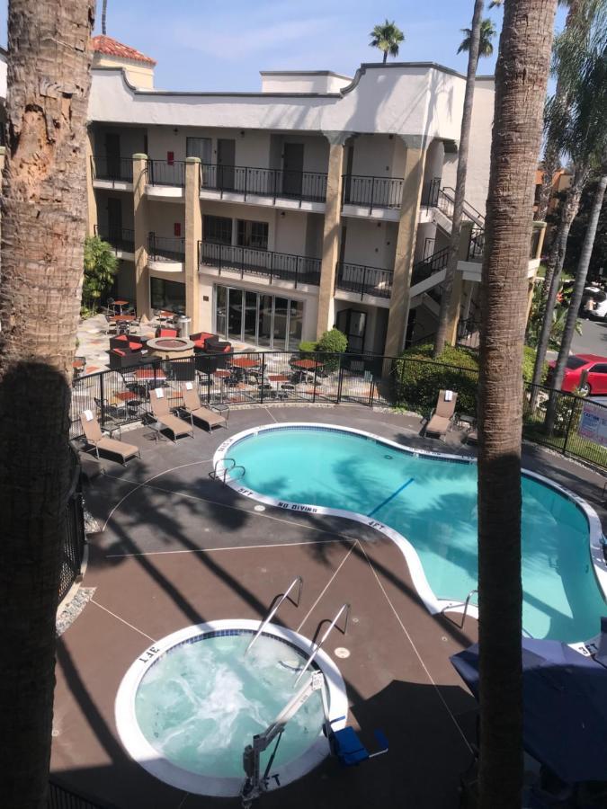 סנטה אנה Comfort Inn & Suites Orange County John Wayne Airport מראה חיצוני תמונה