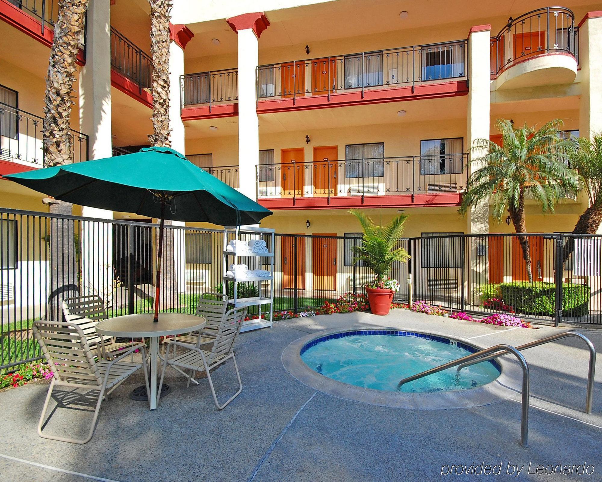 סנטה אנה Comfort Inn & Suites Orange County John Wayne Airport מראה חיצוני תמונה