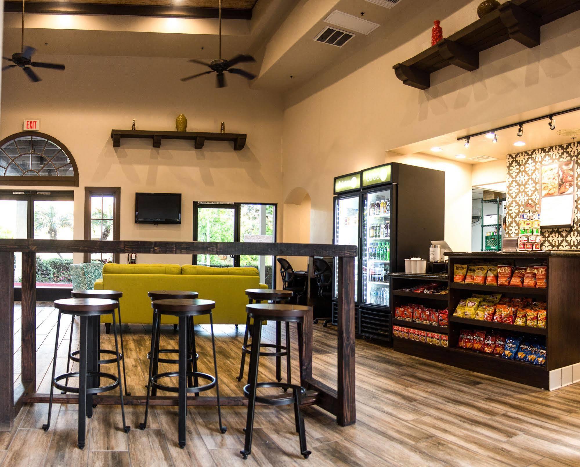 סנטה אנה Comfort Inn & Suites Orange County John Wayne Airport מראה חיצוני תמונה