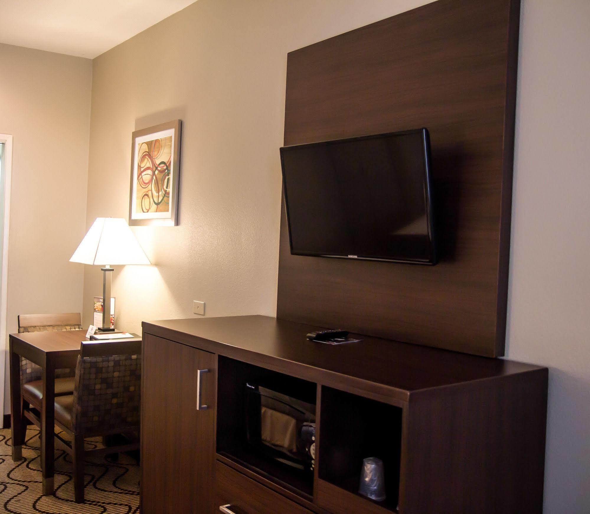 סנטה אנה Comfort Inn & Suites Orange County John Wayne Airport מראה חיצוני תמונה