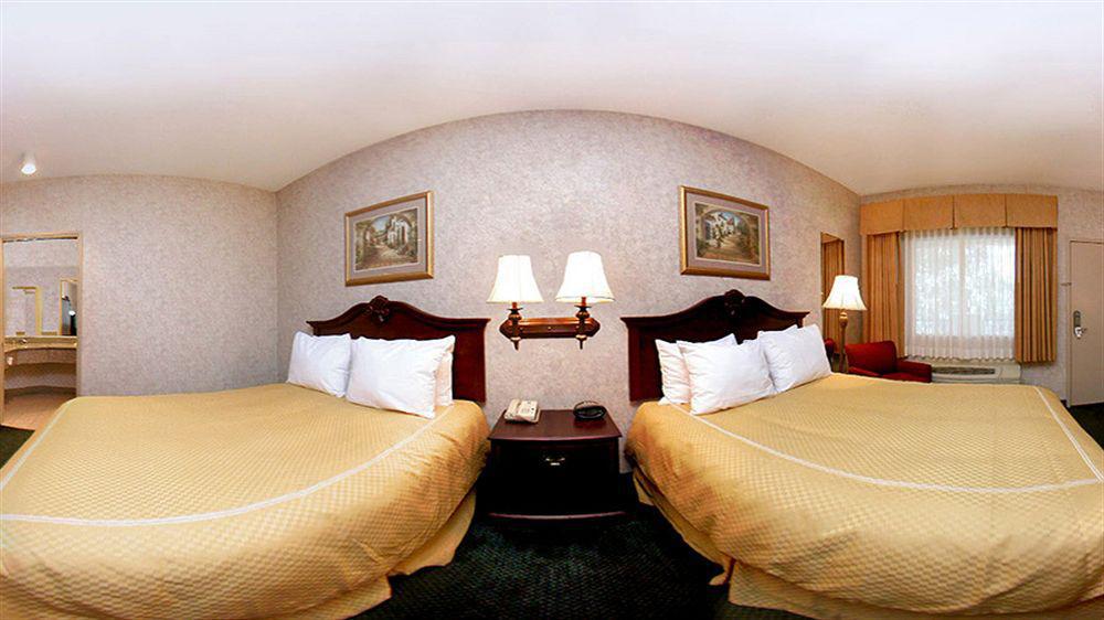 סנטה אנה Comfort Inn & Suites Orange County John Wayne Airport מראה חיצוני תמונה