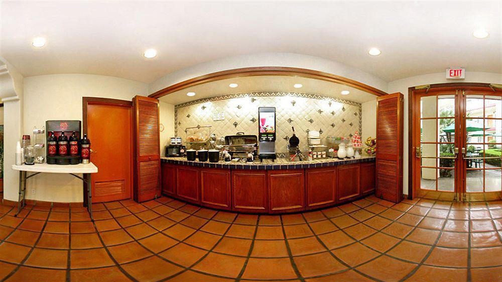סנטה אנה Comfort Inn & Suites Orange County John Wayne Airport מראה חיצוני תמונה