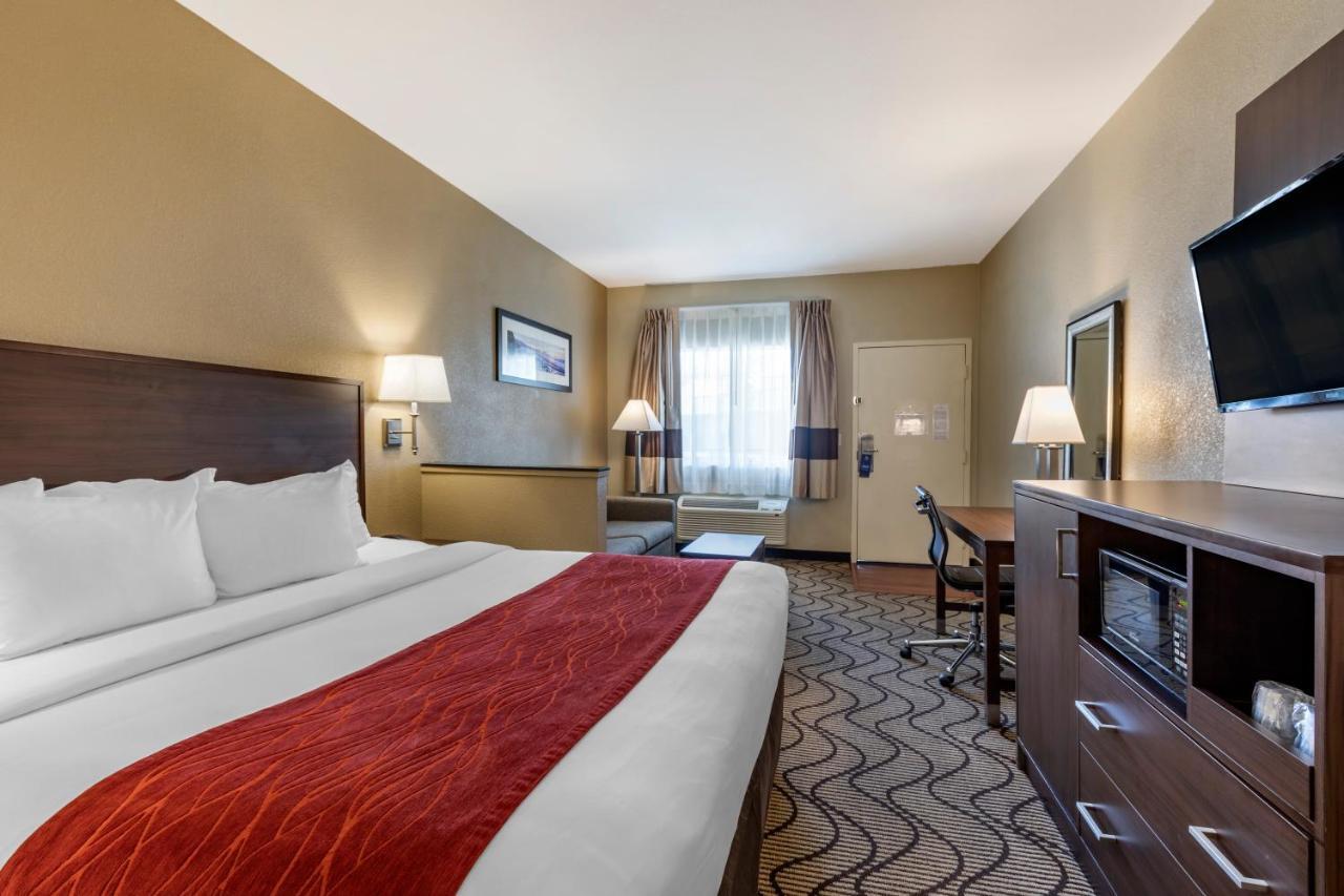 סנטה אנה Comfort Inn & Suites Orange County John Wayne Airport מראה חיצוני תמונה